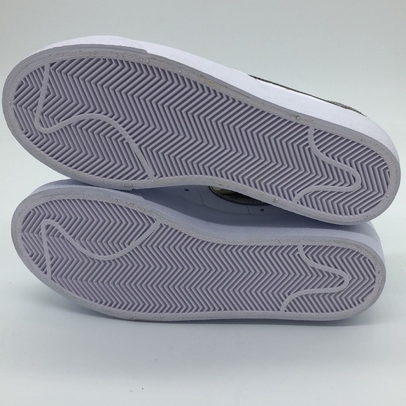New Nike Blazer Low Platform White Metallic Shoes Womens US DQ7654-100 - Picture 5 of 6